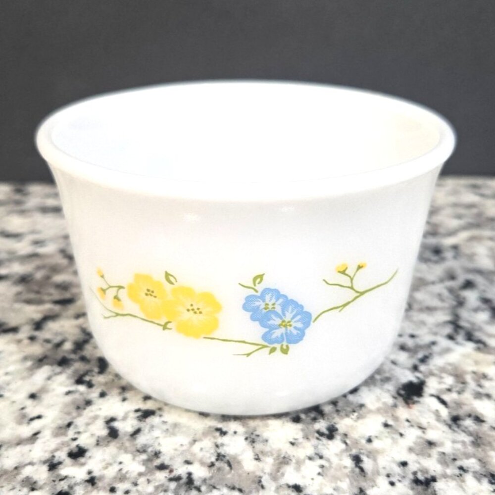 Vintage Pyrex Small Bowl Flirtations Pattern